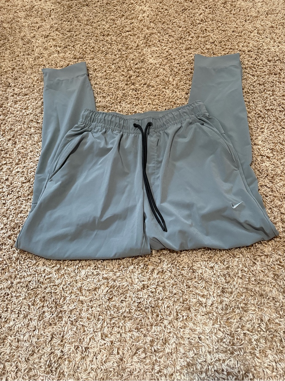 Nike Performance Joggers Dri-Fit Gray Men’s size small